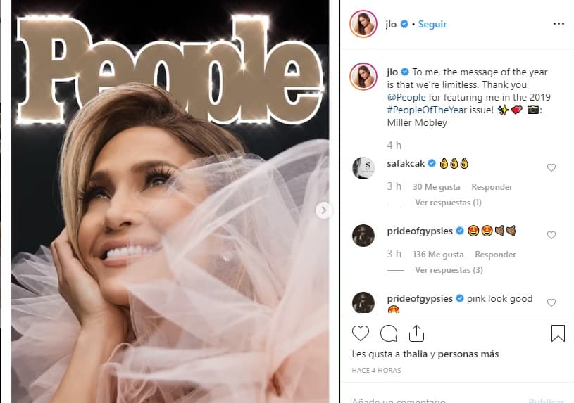 Jennifer López fue nombrada como la 'Persona del año' por la 
<b><a href="https://people.com/celebrity/jennifer-lopez-person-of-the-year/?" target="_blank">revista People</a>. </b>Por primera vez, la publicación tendrá cuatro portadas diferentes en un sólo número. Además de JLo, Michelle Obama, Jennifer Aniston y Taylor Swift recibieron la distinción.