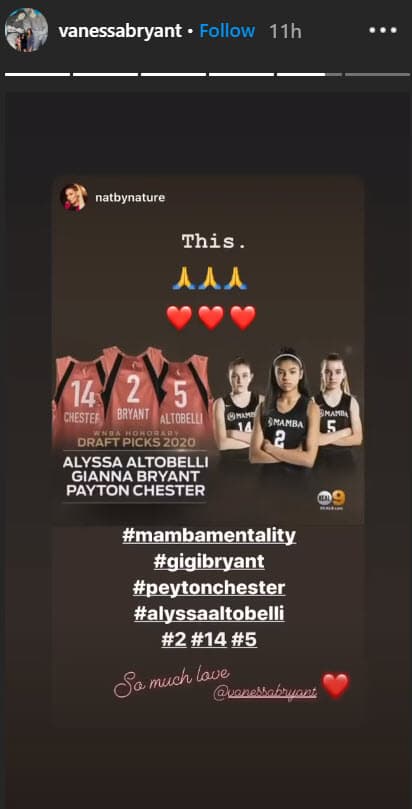 Gianna Bryant no fue la única que recibió el reconocimiento de la liga de baloncesto femenil, también 
<b>Peyton y Alyssa</b>, quienes iban en el helicóptero que se estrelló en enero pasado.
<br>