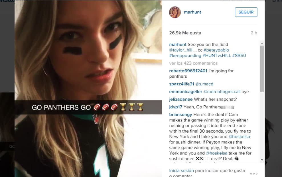 La súper modelo Martha Hunt apoya a las Panteras de Denver.