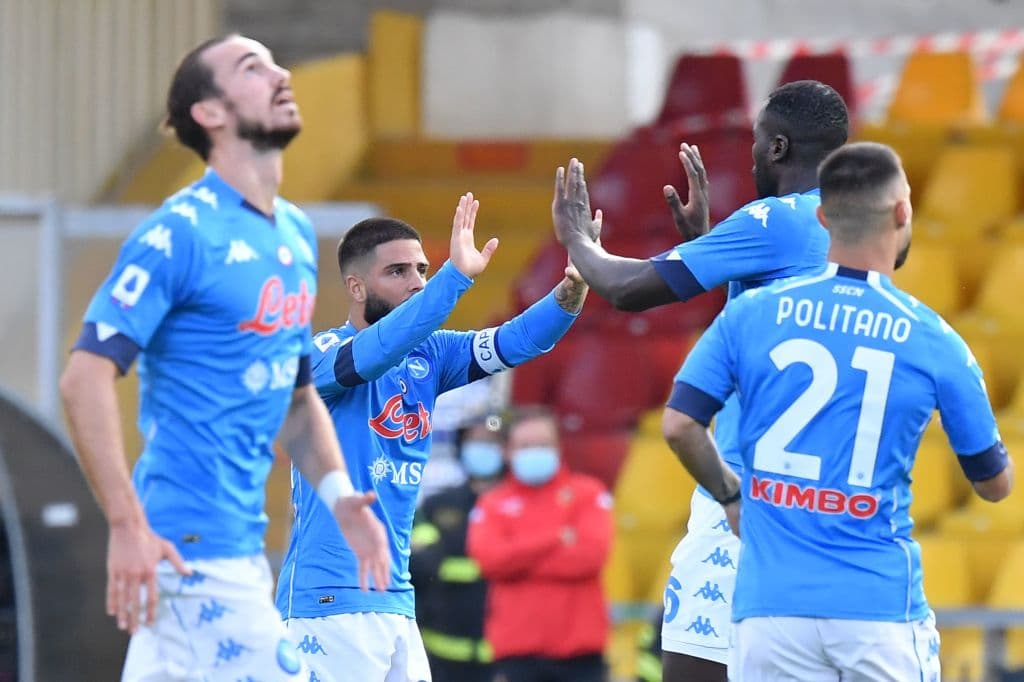 Benevento y Napoli se midieron pero los de San Paolo se llevan la victoria 2-1. Los hermanos Insigne brillaron y cada uno anotó para su equipo, pero el gol de la diferencia lo hace Andrea Petarga al minuto 67. El mexicano Hirving Lozano tuvo 58 minutos en la cancha durante la sexta jornada de la Serie A.