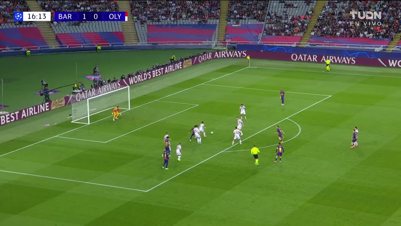 ¡TIRO ATAJADO! disparo por Lamine Yamal.