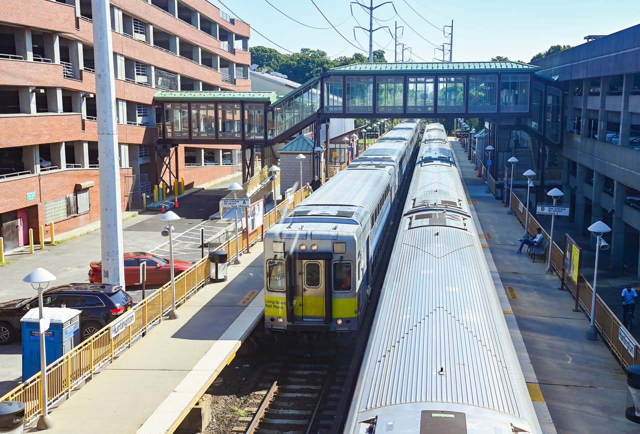 La reconstrucción está completa a tiempo antes del debut histórico del LIRR en Grand Central a finales de este año,
<b> la primera expansión del servicio LIRR en más de un siglo.</b>