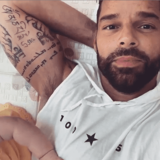 El 5 de agosto pasado, el cantante 
<b><a href="https://www.univision.com/shows/despierta-america/el-simpatico-video-de-ricky-martin-pasando-tiempo-con-su-bebe-lucia-video">publicó un breve video</a></b> en donde solo se aprecia un brazo de la bebé.