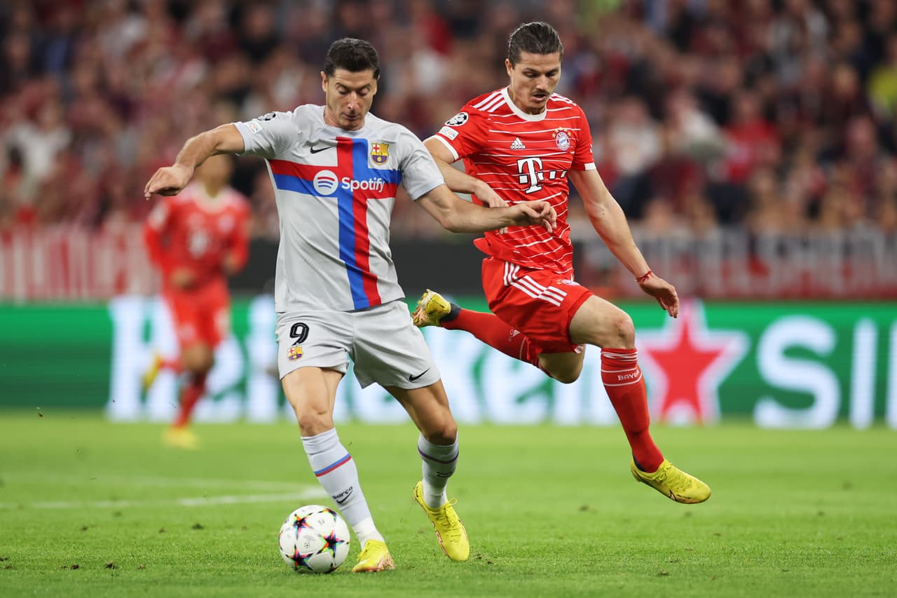 Bayern venció al Barcelona con los goles de Lucas Hernández y Leroy Sané, en el regreso de Robert Lewandowski a la Allianz Arena.