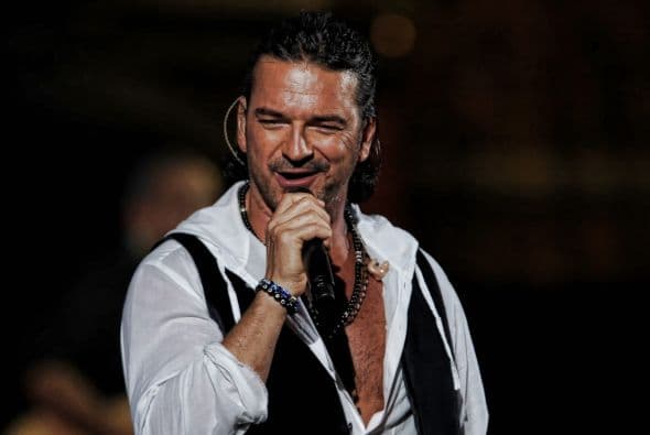 Otro que se ha pronunciado en contra de los dichos de Donald Trump. Recientemente, Ricardo Arjona se presentó en el Madison Square Garden de Nueva York ante miles de personas y aprovechó para dar un mensaje contra el polémico empresario.