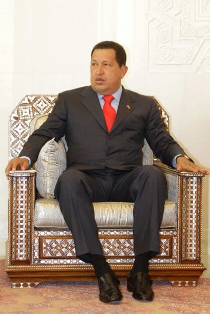 "Dicen que es una dictadura, pero (estas leyes) son para atender la emergencia y la crisis que estamos viviendo, y luego a lo largo de 2011 y 2012 para la reconstrucción de las áreas devastadas", declaró.