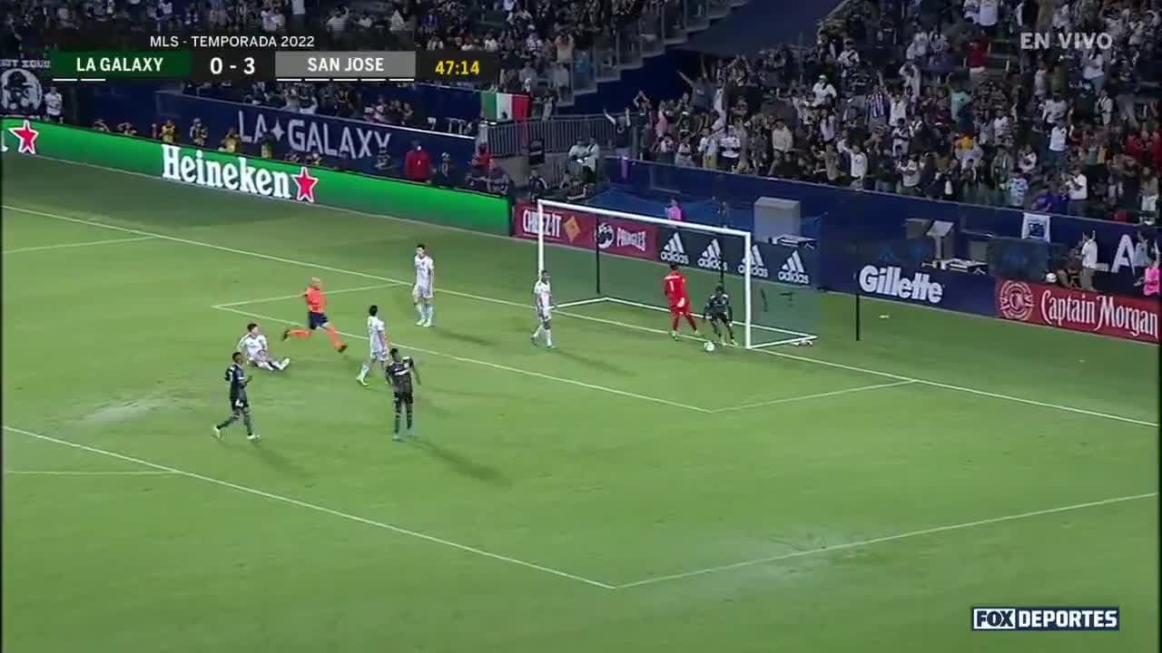 Dejan Joveljic quema la red y descuenta para el LA Galaxy