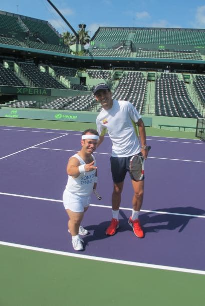 A jugar tenis con El Gordo y La Flaca