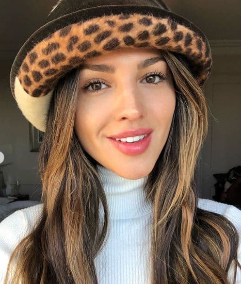 "Soy mexicana, nací en México y estoy absolutamente orgullosa de quién soy, pero cuando se usa en mi contra, entro en una crisis de identidad. ¿Quién se supone que soy? En realidad tuve que ir a terapia por esto".