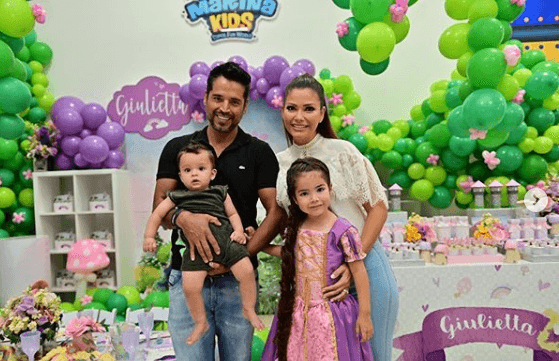 Este año ha estado cargado de alegría para la conductora mexicana, y es que apenas hace unas semanas celebraron el cumpleaños de Giulietta con una hermosa fiesta llena de arcoíris, princesas y flores.