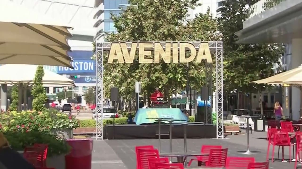 "Party on the Plaza" que se realiza en la Avenida Houston, fue cancelado. El concierto se iba a celebrar el jueves 26 de marzo. La reprogramación es hasta nuevo aviso.