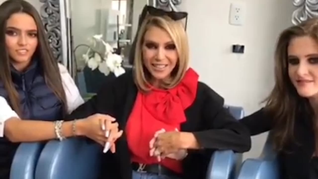 ¿Regalo, comercial o anuncio? El confuso mensaje de gratitud de Daniela Castro a sus hijas