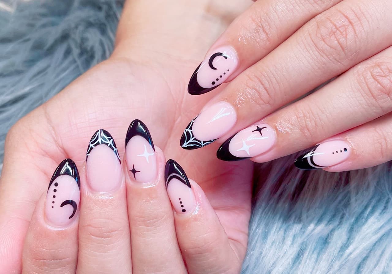 Diseños de uñas de brujas para Halloween