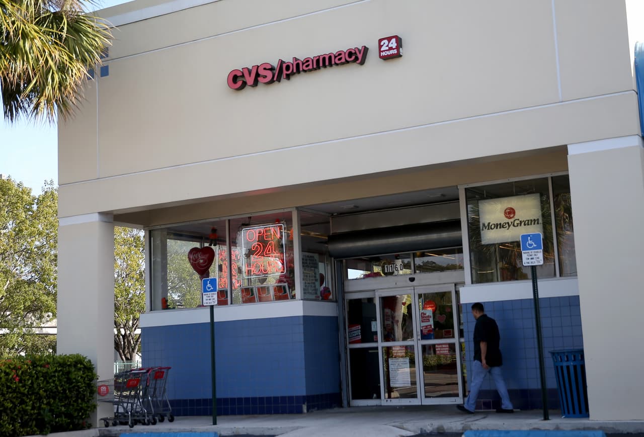 DeSantis también dijo que lo más seguro es que una vez se abra la vacunación para todas las edades, en todas las farmacias CVS y Wallgreens del estado ya se estará vacunando contra el covid-19.
<br>