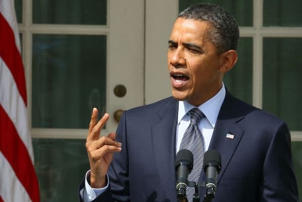 Mayo 9- El presidente estadounidense Barack Obama se declara a favor del matrimonio homosexual.