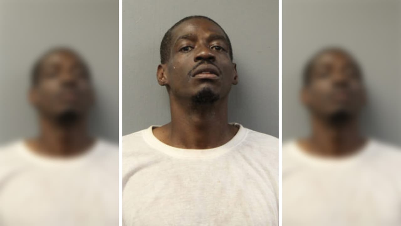 Cornelious está acusado de apuñalar a una mujer y un hombre a finales del mes pasado.