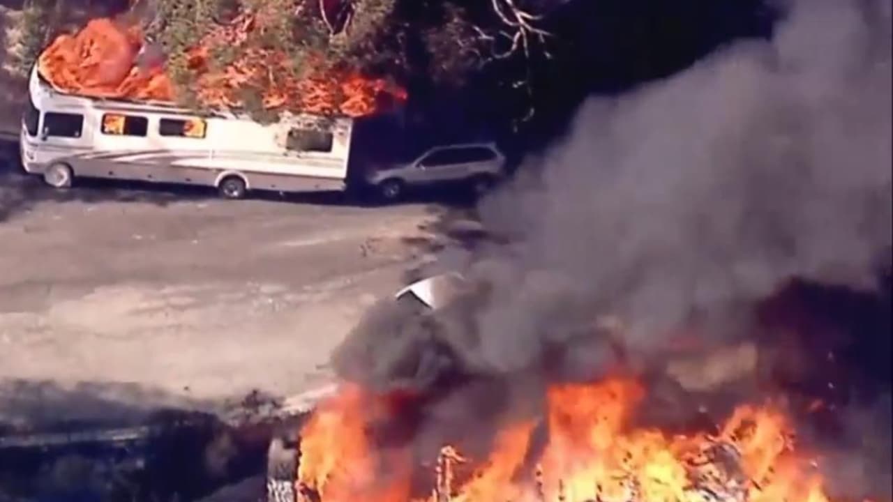 Casas y mascotas, lo que el fuego le arrebató a habitantes de San Bernardino