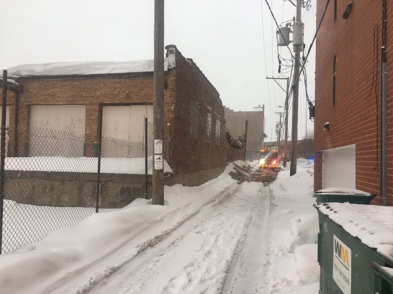 Bomberos respondieron al edificio desocupado en el barrio de Chinatown. Nadie resulto herido.
<br>