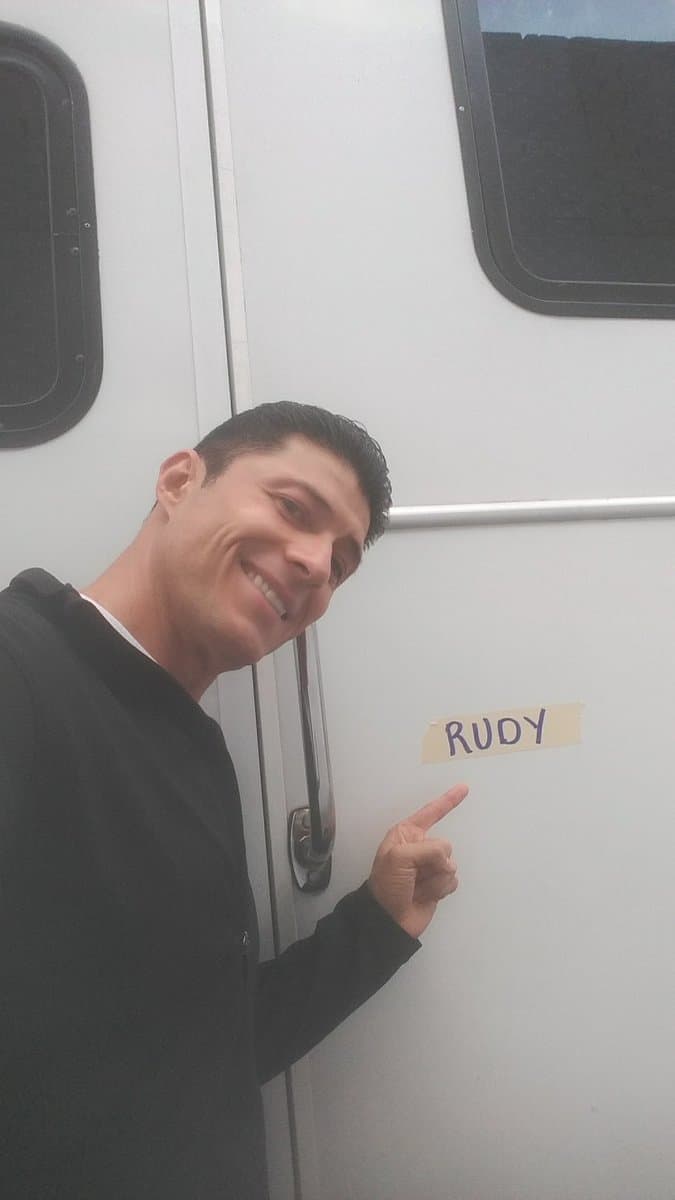 El actor Salvador Ibarra, expareja de Martha Julia y con quien procreó una hija en común, se integró a una manifestación realizada ayer en la Ciudad de México denominada 'Mil pelotas para ti', con la que se buscó erradicar la alienación parental, es decir, donde se priva a niños y niñas de convivir tanto con el padre o la madre porque la otra parte no lo permite.