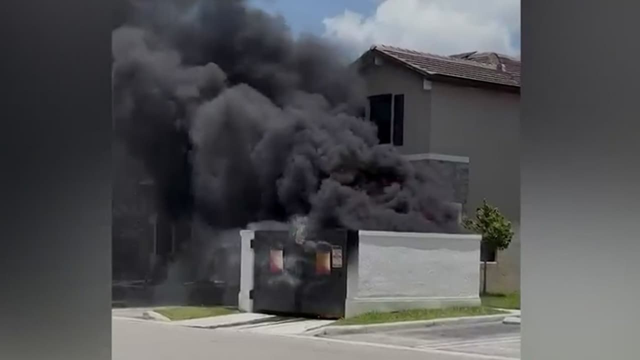 Incendio en un condominio de Hialeah genera pánico y tensión: "El fuego fue bastante fuerte"