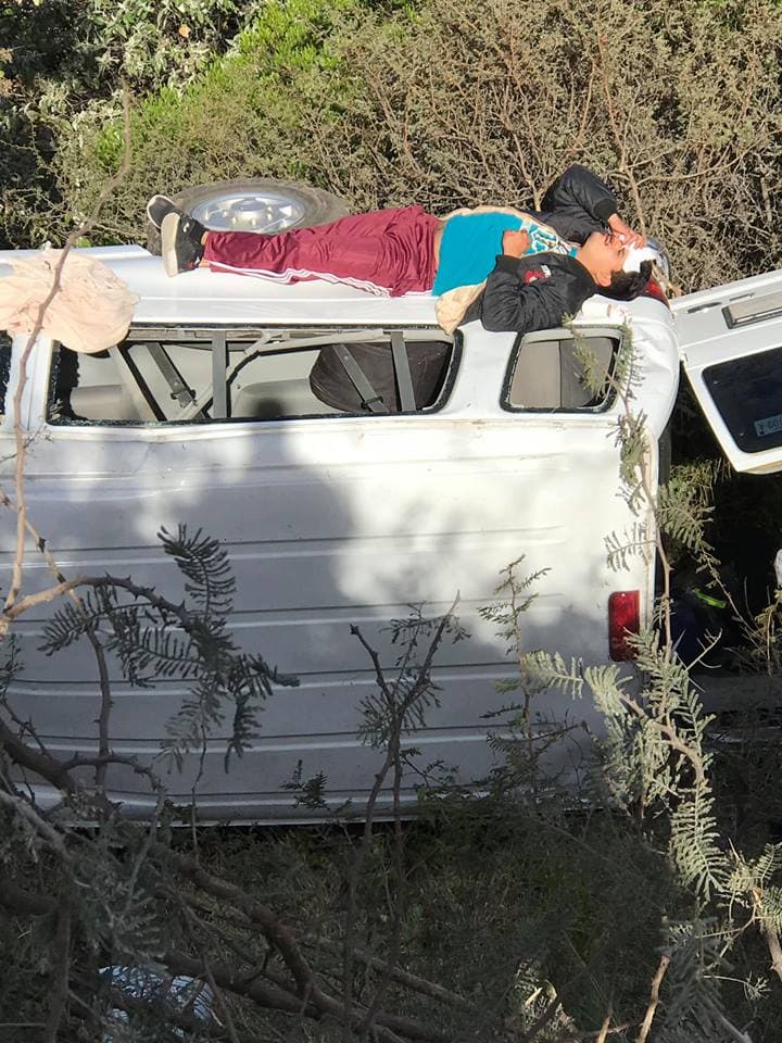 A pesar del aparatoso incidente, los integrantes que viajaban en la camioneta resultaron solo con algunos golpes y lastimaduras leves. "Gracias a Dios y a San Juditas Tadeo estamos vivos", escribieron los músicos en sus respectivas cuentas de Facebook.