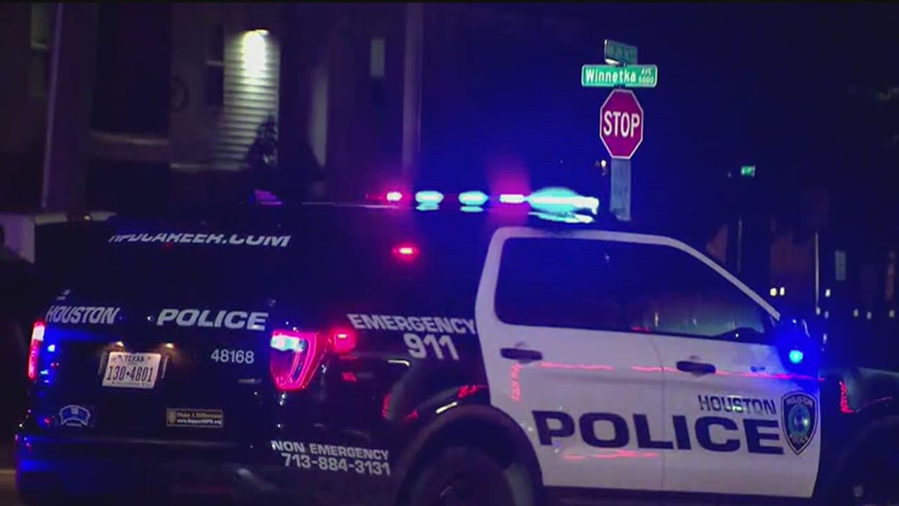 Al menos tres personas resultan heridas tras un tiroteo ocurrido a la salida de un bar en Houston