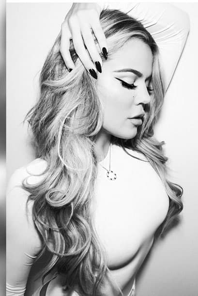 "¡Deja de tratar de cambiar lo que eres! Tú eras realmente hermosa antes de todos estos cambios que estás haciendo".