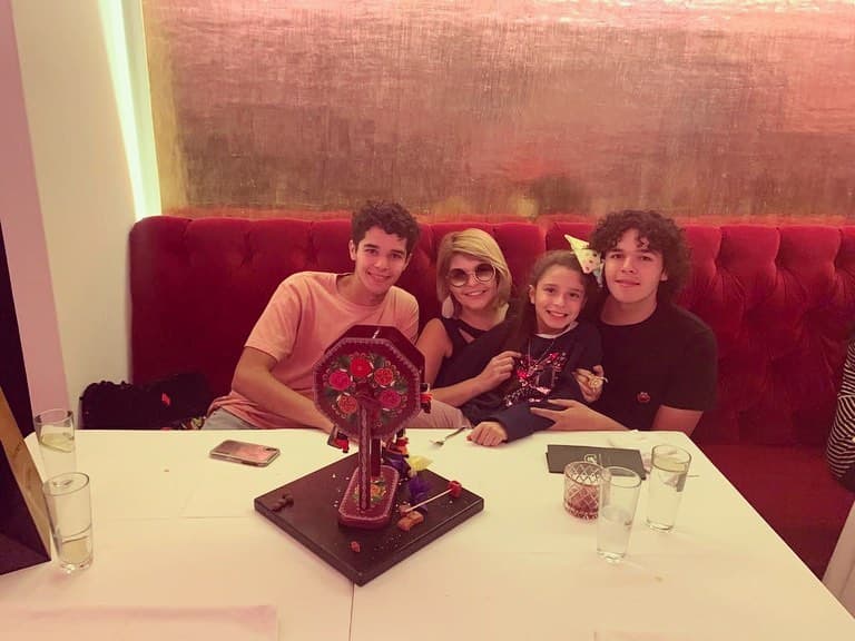 Tras casi 15 años de divorcio, Itatí y Eduardo vuelven a estar unidos por una razón que los ha hecho sentirse orgullosos.