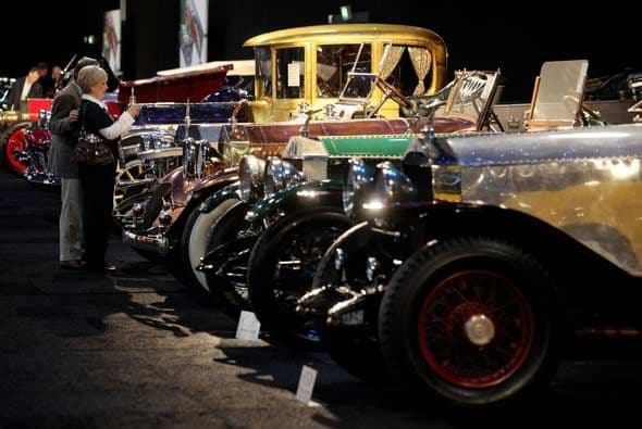 Los automóviles antiguos son una constante en este tipo de eventos y siempre llaman la atención del público.