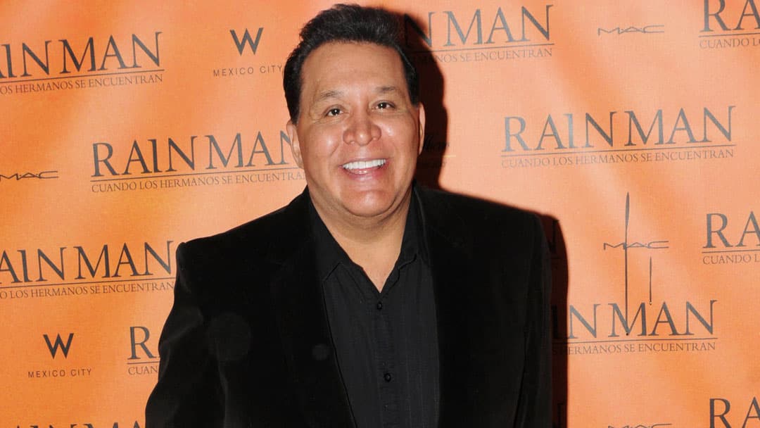 Tony Flores se convirtió en uno de los mejores 
<i>showman</i> de México gracias a sus chistes e imitaciones de personalidades como José José, Alberto Vázquez y Paquita la del Barrio, por mencionar algunos.