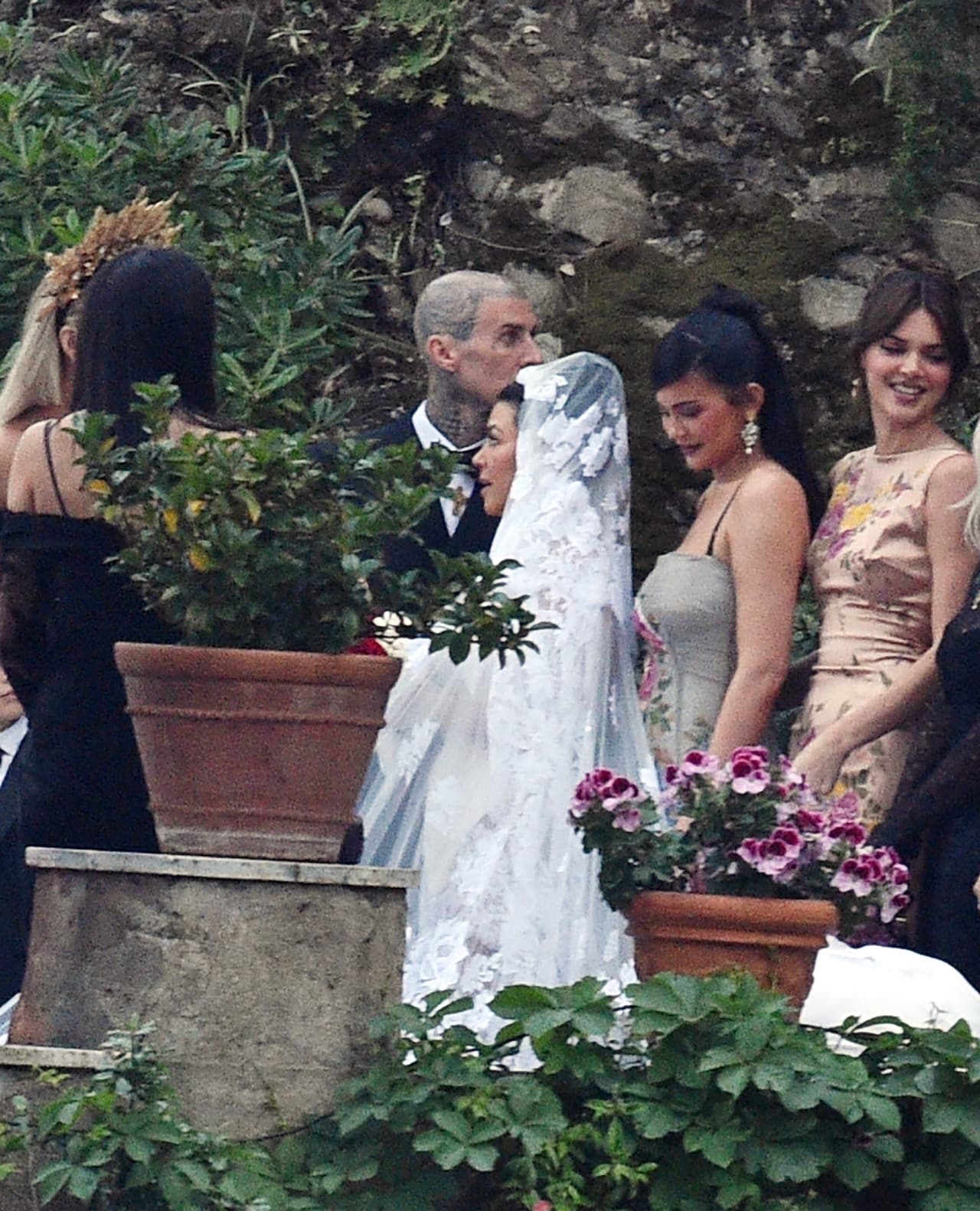 Al igual que su hermana Kylie, la modelo optó por un diseño con estampado floral. 
<br>