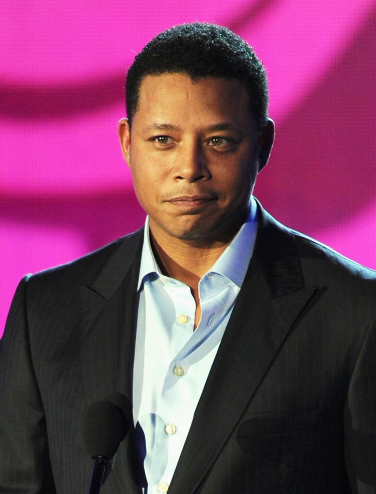 En ese entonces, la economía familiar del actor no podía solventar la rehabilitación que necesitaba para mejorar sus posibilidades de recuperar su movilidad. No obstante, Terrence tomó el asunto en sus propias manos y decidió darse cargas eléctricas con cables caseros en el rostro, según narró para la revista ‘Rolling Stone’.