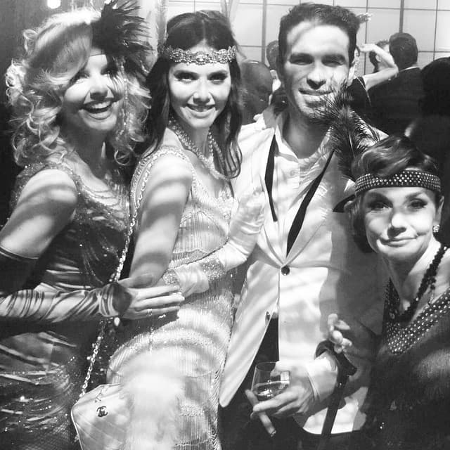 Los actores acudieron a varias fiestas juntos. Aquí los vemos con la actriz Marjorie de Sousa.