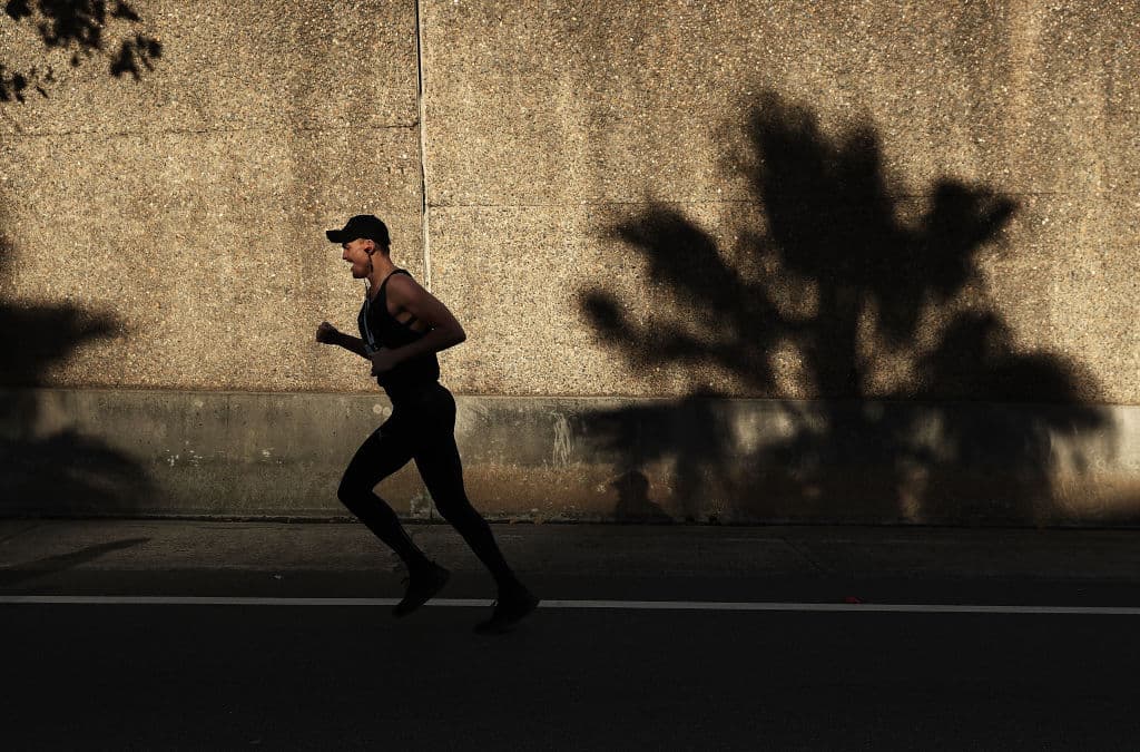 😊 
<b>Carrera</b>. 
<b>Vacunados por completo</b> y quienes 
<b>no están vacunados</b> pueden no usar mascarilla.