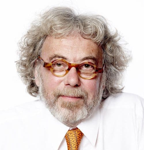 FELIX DENNIS. El británico multimillonario editor de revistas legó al morir 850 millones de dólares de su fortuna para el cuidado de su bosque personal, con millones de arbolitos. (Imagen tomada de Twitter).