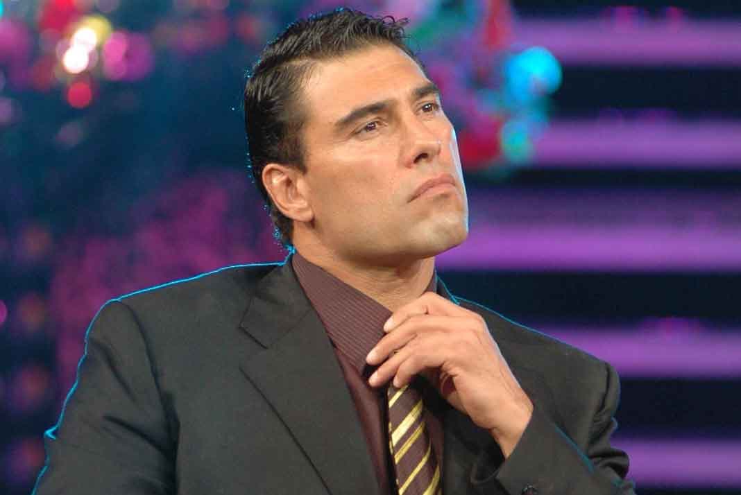 Al ser cuestionado sobre si ha tenido la oportunidad de ver a su coprotagonista ahora que ambos viven en la misma ciudad, Yáñez contestó de forma ambigua y se negó a dar detalles al respecto. “No me preguntes esas cosas”, dijo al programa ‘Ventaneando’, durante la alfombra roja de la premier de la película ‘No manches Frida 2’.