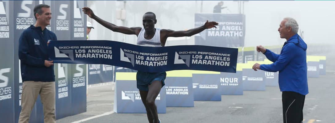 Weldon Kirui y Nataliya Lehonkova, ganadores del Maratón de Los Ángeles