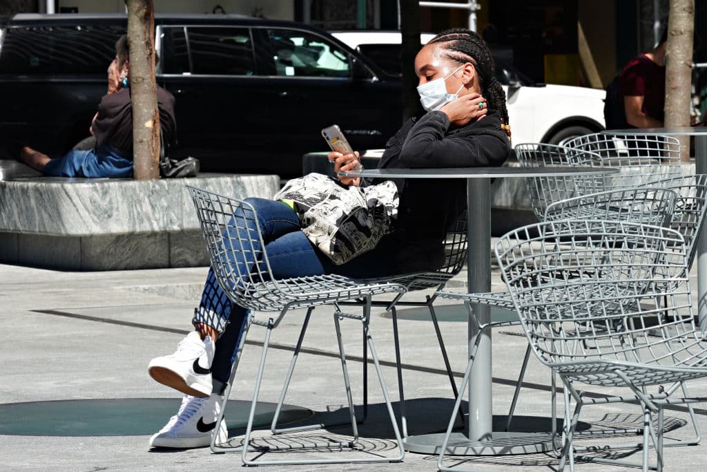 Smith también se aseguró que llamar a la línea de emergencia 911, antes de documentar todo en su cuenta de Twitter.