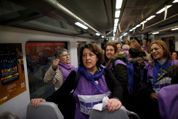 Por otra parte, el ministro español del Interior, Jorge Fernández Díaz, dijo que " no hay nada más progresista en la vida que proteger a los más desfavorecidos".
