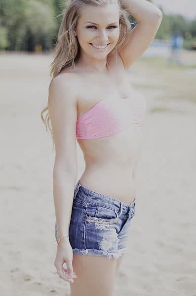 ¿La prefieres con el cabello rubio o la prefieres morena?