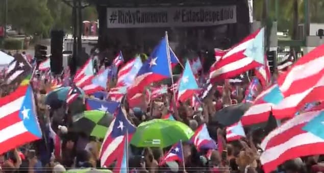 La mujer de fuego cantó “Preciosa” en el paro nacional de Puerto Rico y  expresó: “El que se cansa, pierde”
