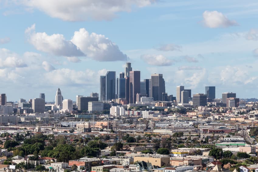 Los Ángeles es famosa por sus playas soleadas, su diversidad cultural y sus nexos con el glamuroso mundo del entretenimiento. Pero la gran metrópolis también cuenta con una larga historia repleta de misterios, crímenes y según algunos, espíritus del más allá.