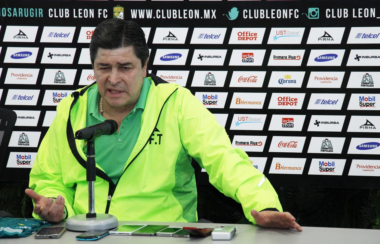 Luis Fernando Tena cedería jugadores de León al 'Tri' sin problemas