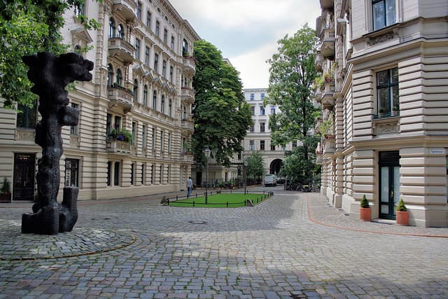 Berlín es la ciudad con las leyes más estrictas contra Airbnb: así están funcionando