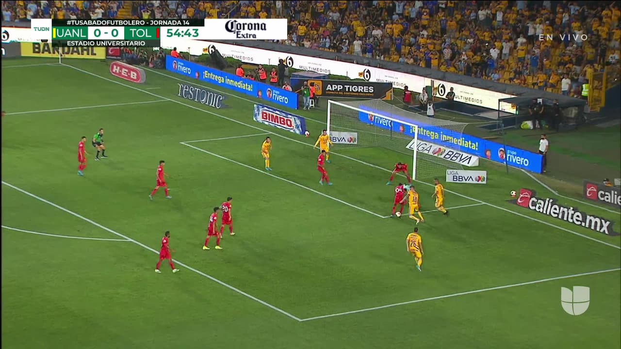 ¡TIRO ATAJADO! disparo por André-Pierre Gignac.