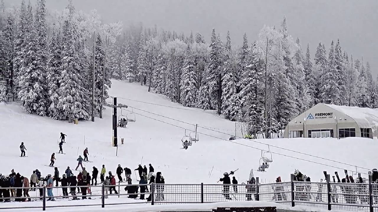 De acuerdo con el Arizona Snowbowl, en las últimas 24 horas se ha acumulado 13 pulgadas de nieve.