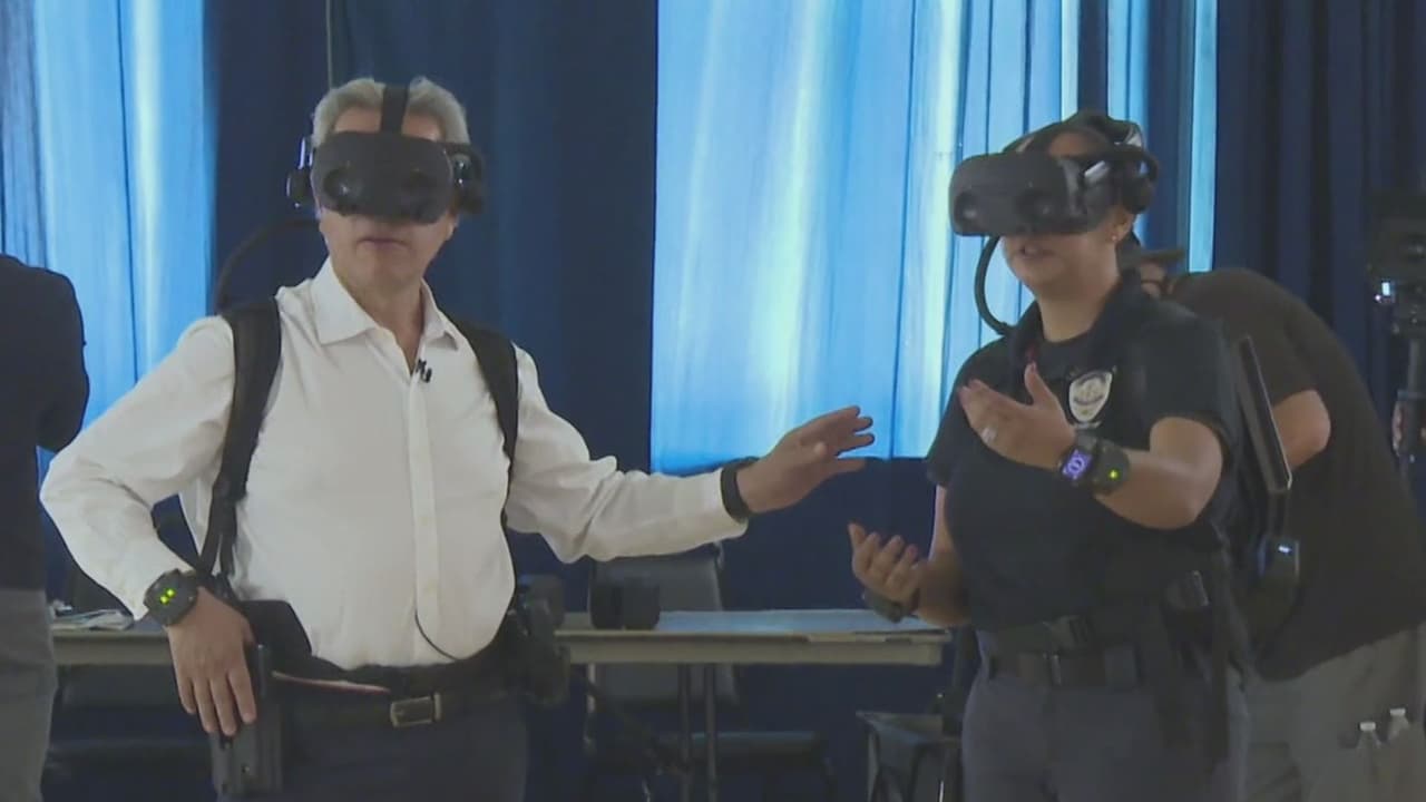 LAPD presenta nuevo entrenamiento virtual para enfrentar tiroteos con sospechosos