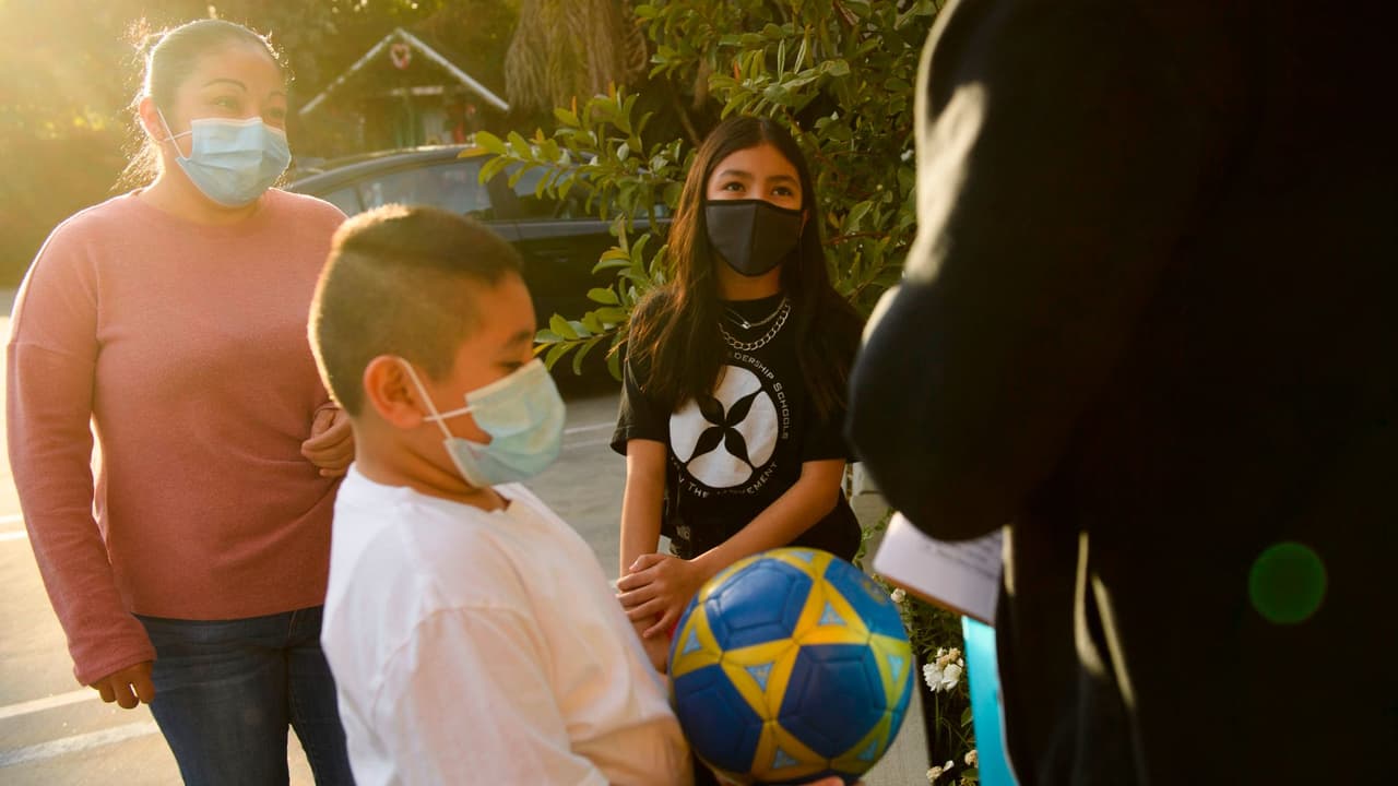 ¿Por qué la pandemia podría durar de dos a tres años si ya existe una vacuna?