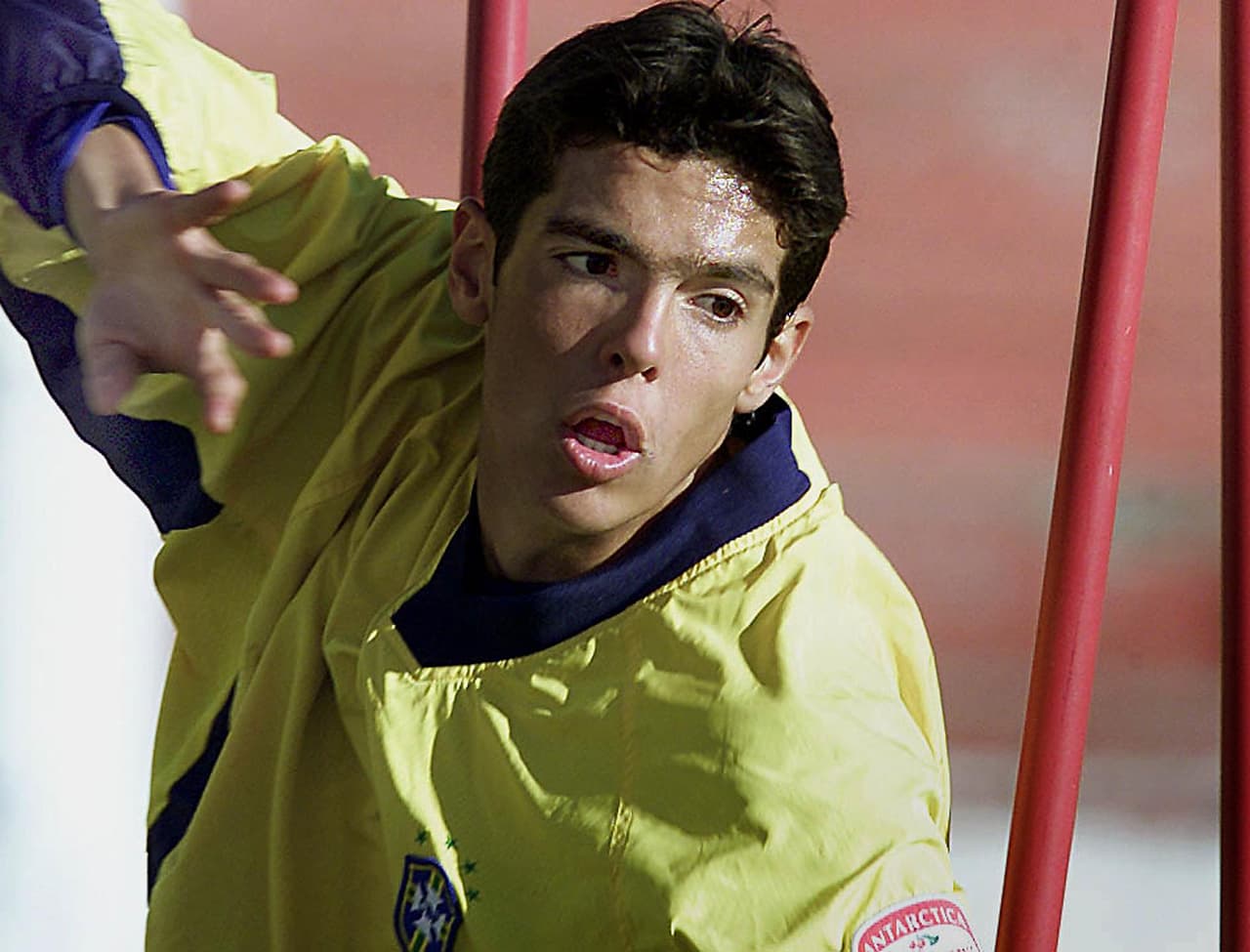 La carrera de Kaká despegó en el Esperanzas de Toulón de 1999, donde Brasil quedó de último. Aún así, ese arranque a sus 17 años lo llevó a ser ganador del Balón de Oro en 2008.