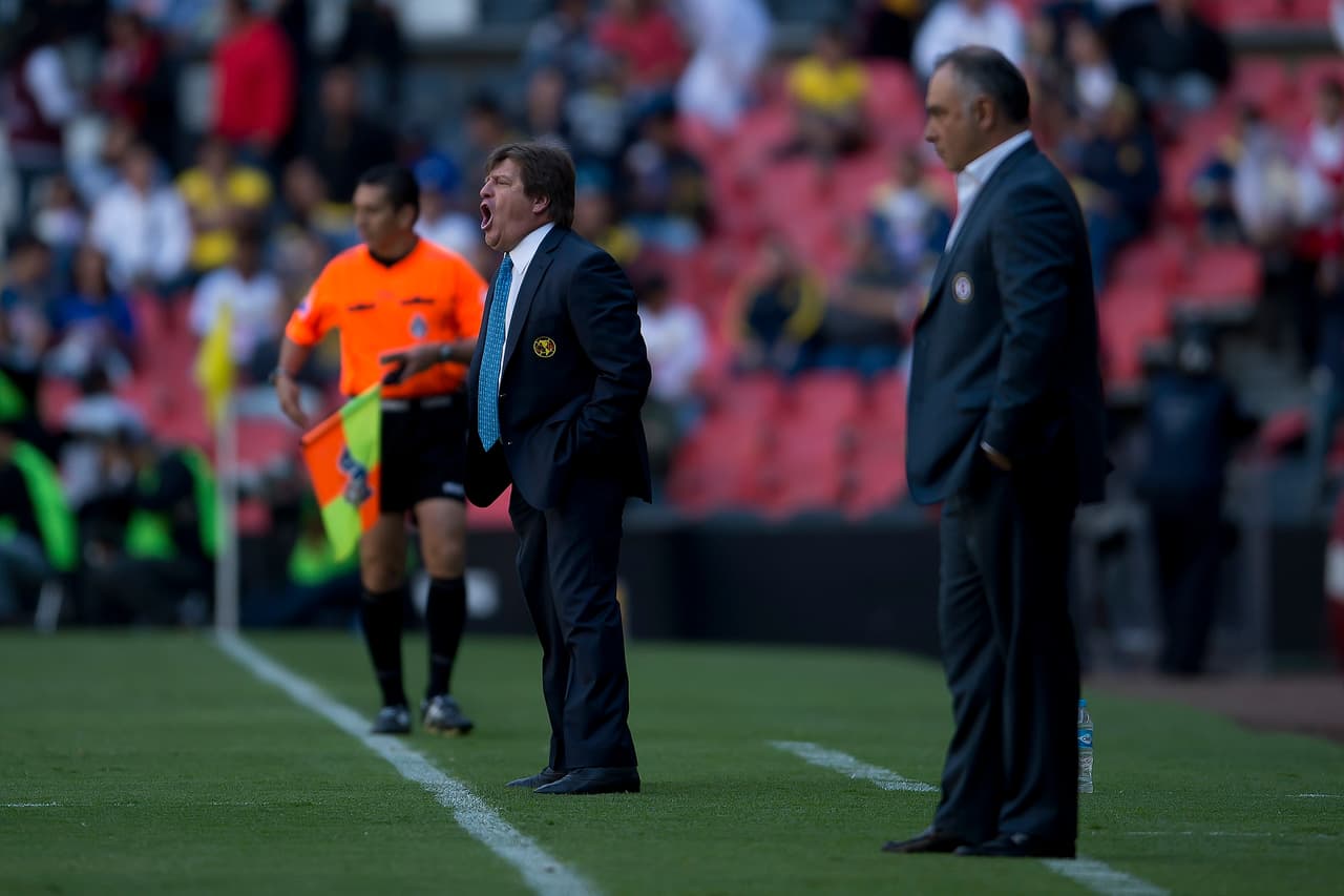 <b>5.- Líder absoluto</b>
<br>Tras su cuarto torneo con el América, tan solo unos meses después de haber levantado su primer campeonto como DT, fue capaz de guiar a las Águilas al liderato durante el Apertura 2013 donde su equipo hizo 37 unidades.